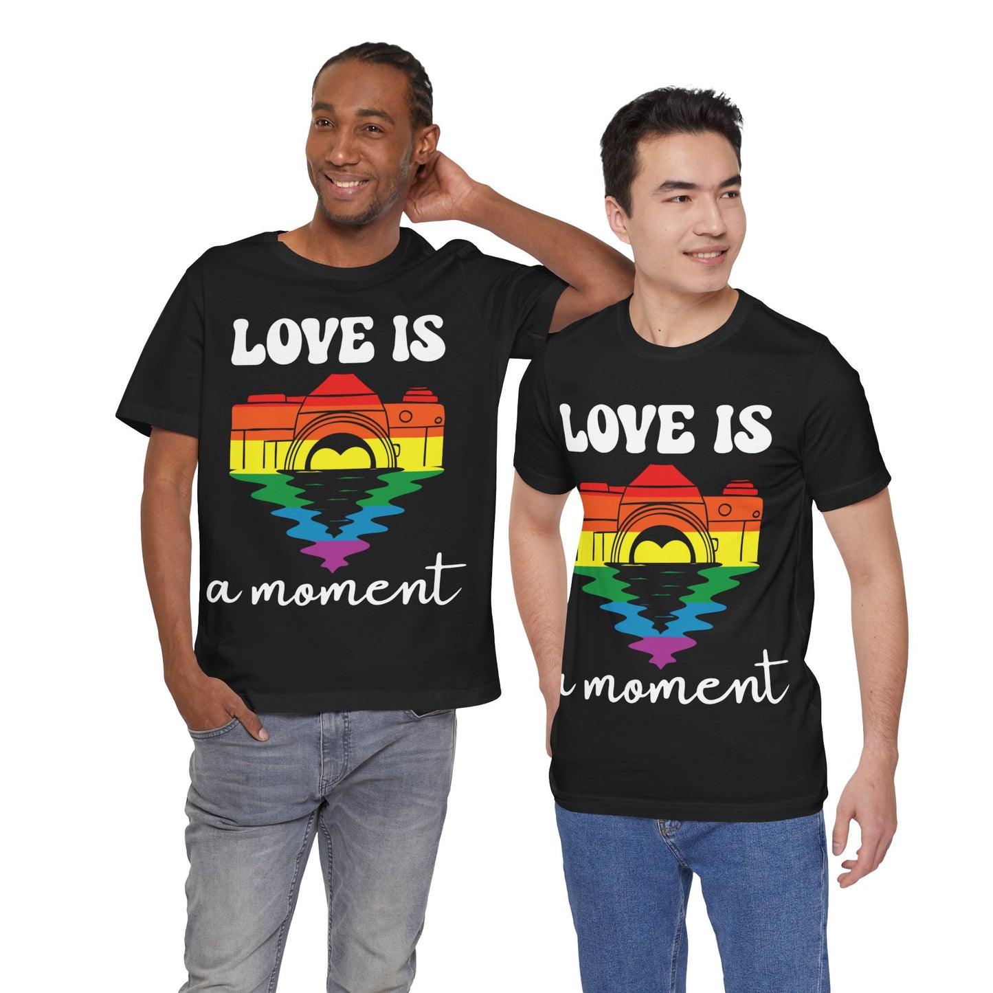 Love is a moment - Jersey Short Sleeve Tee